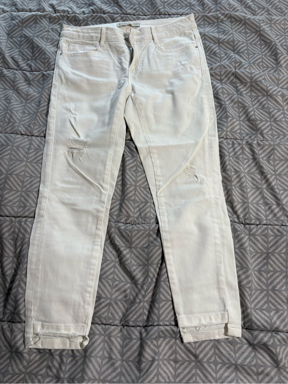 Zara Women’s Slim Straight Jeans — Light Gray